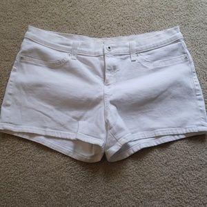 White denim stretch shorts